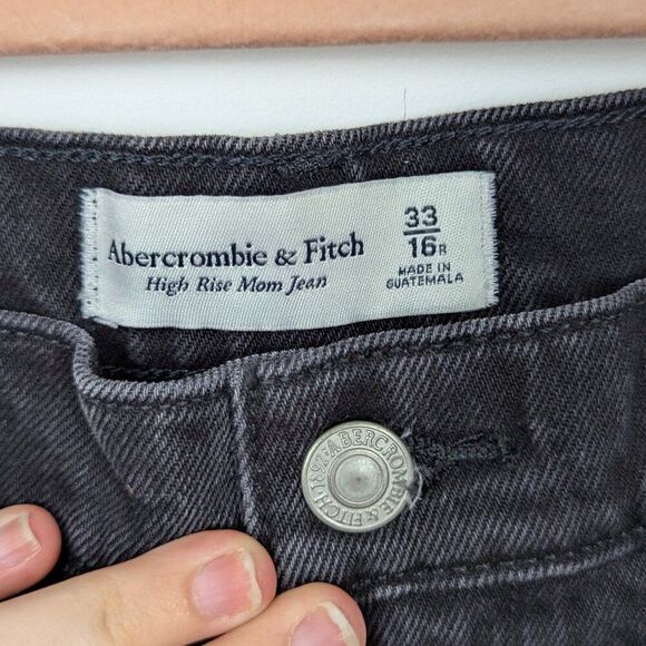 Abercrombie & Fitch | Gray Distressed High Rise Mom Jeans Size 33 - Picture 6 of 10